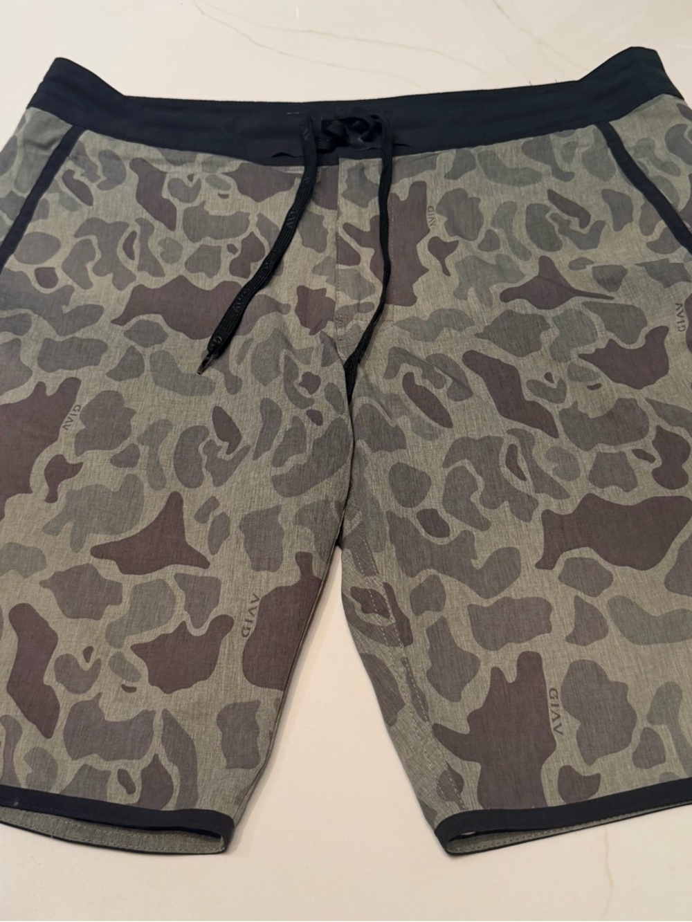 Men's Avid Grey Camouflage Swim Board Shorts - Gray/Black